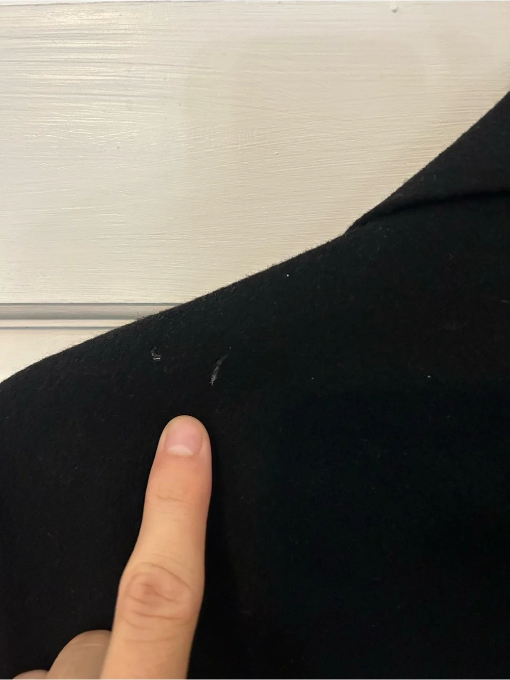 100% Pure Cashmere Mens Black Overcoat 46R Barneys New York Flaw
